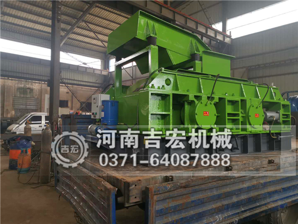 時(shí)產(chǎn)150噸雙輥砂石打沙破碎機(jī)多少錢一臺！