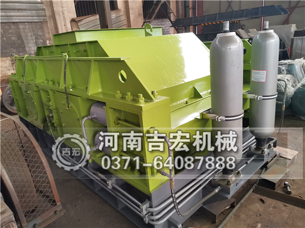 對(duì)輥制砂機(jī)多少錢一臺(tái)！